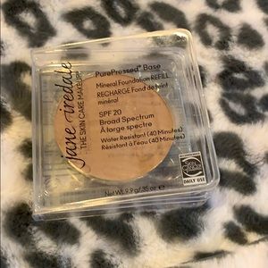 Jane iredale pure pressed base mineral foundation